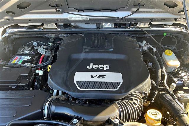 Used 2018 Jeep Wrangler Unlimited Sport w/ Connectivity Group image 26