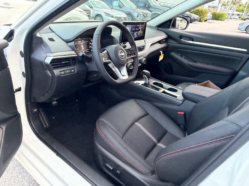 New 2026 Nissan Altima 2.5 SR FWD image 10