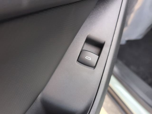 New 2026 Chevrolet Equinox LT w/ Convenience Package II image 11