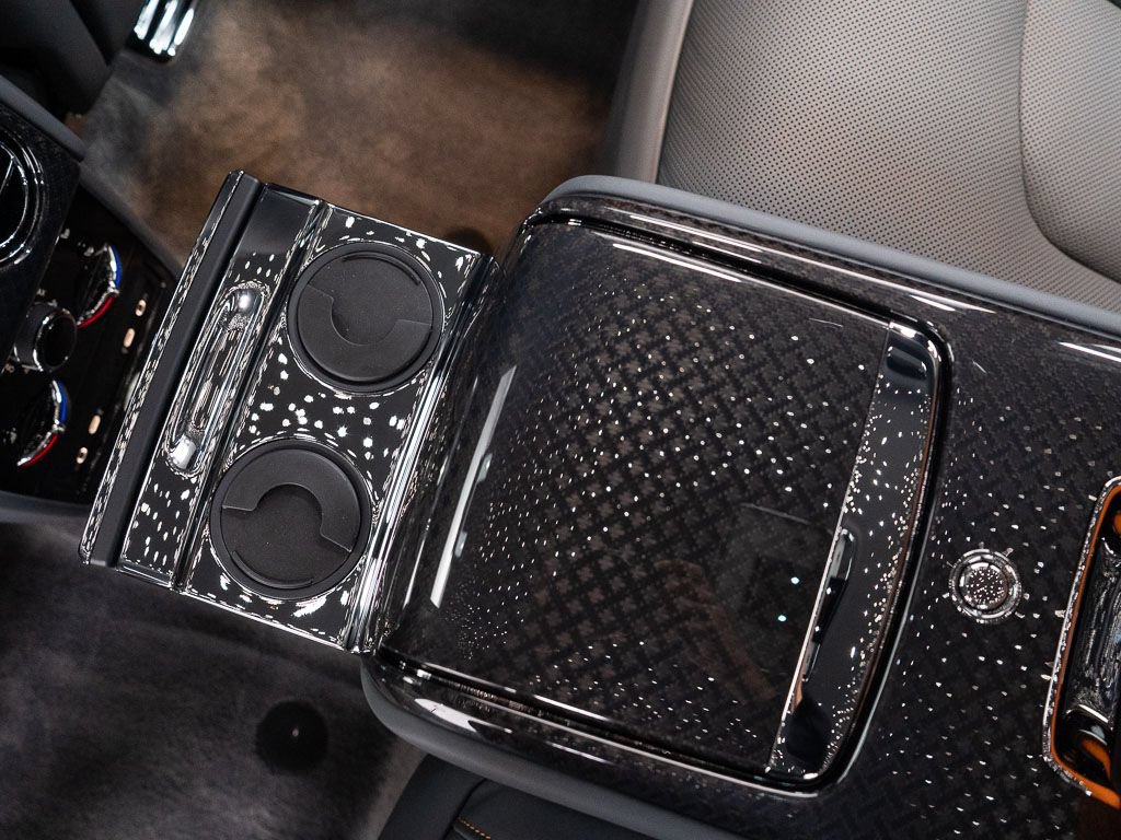 New 2027 Rolls-Royce Cullinan Black Badge AWD/4WD image 30
