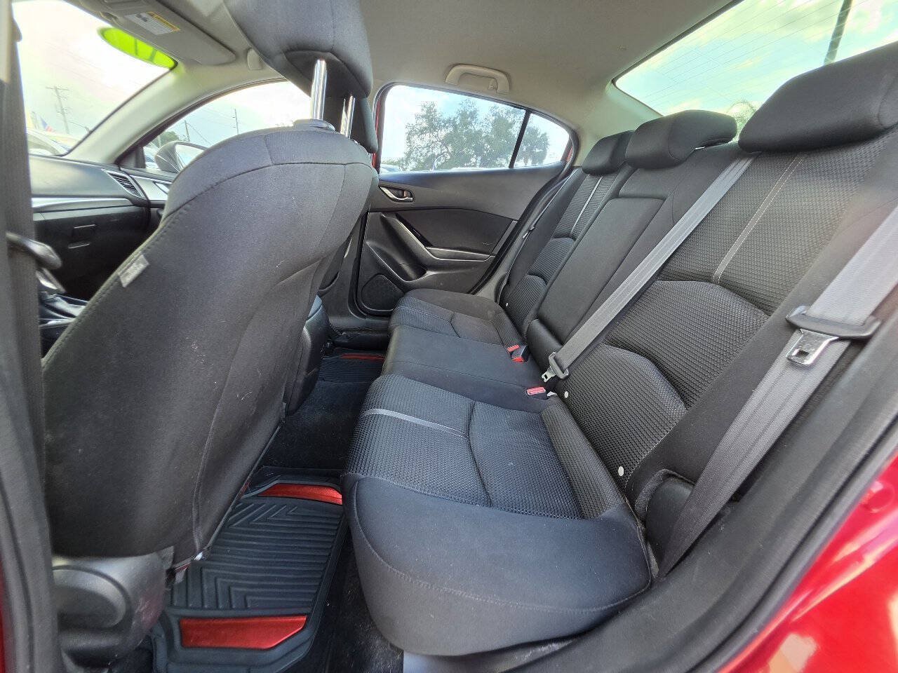 Used 2017 MAZDA MAZDA3 Sport w/ Preferred Equipment Package FWD image 12
