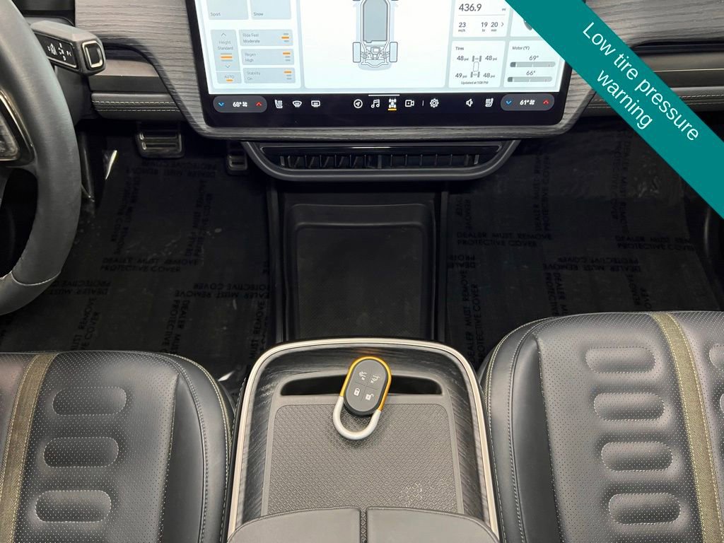 Used 2024 Rivian R1S Adventure image 7