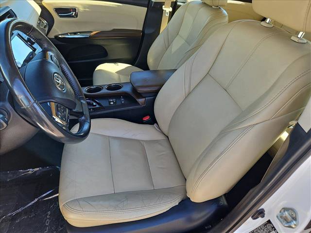 Used 2016 Toyota Avalon XLE Premium FWD image 17