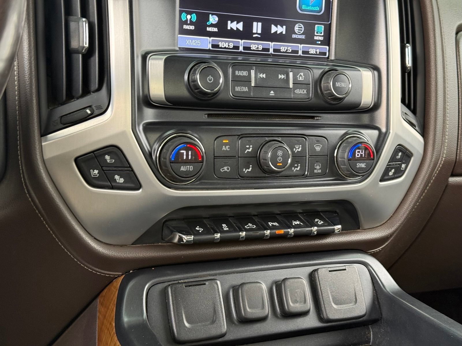 Used 2017 GMC Sierra 1500 SLT AWD/4WD image 16