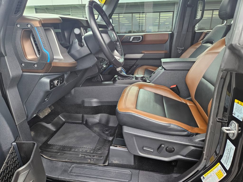 Used 2023 Ford Bronco Outer Banks w/ Sasquatch Package AWD/4WD image 14