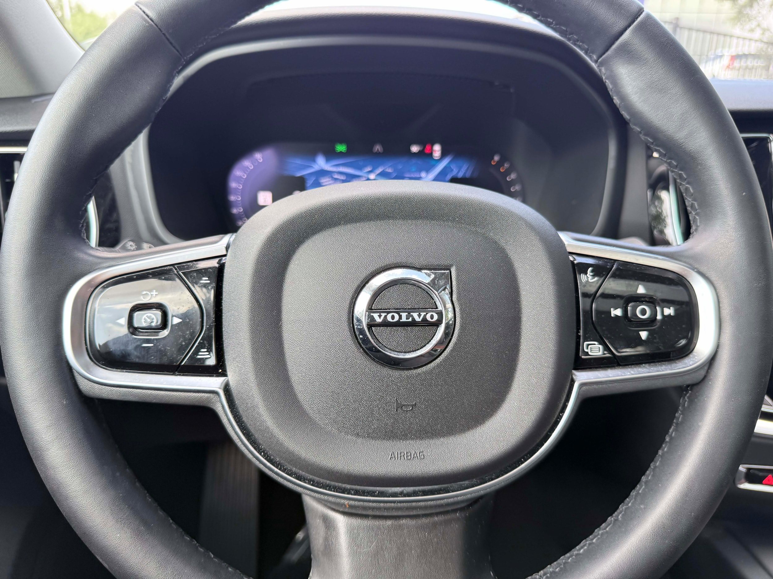 Certified 2025 Volvo S60 B5 Plus w/ Protection Package Premier FWD image 18