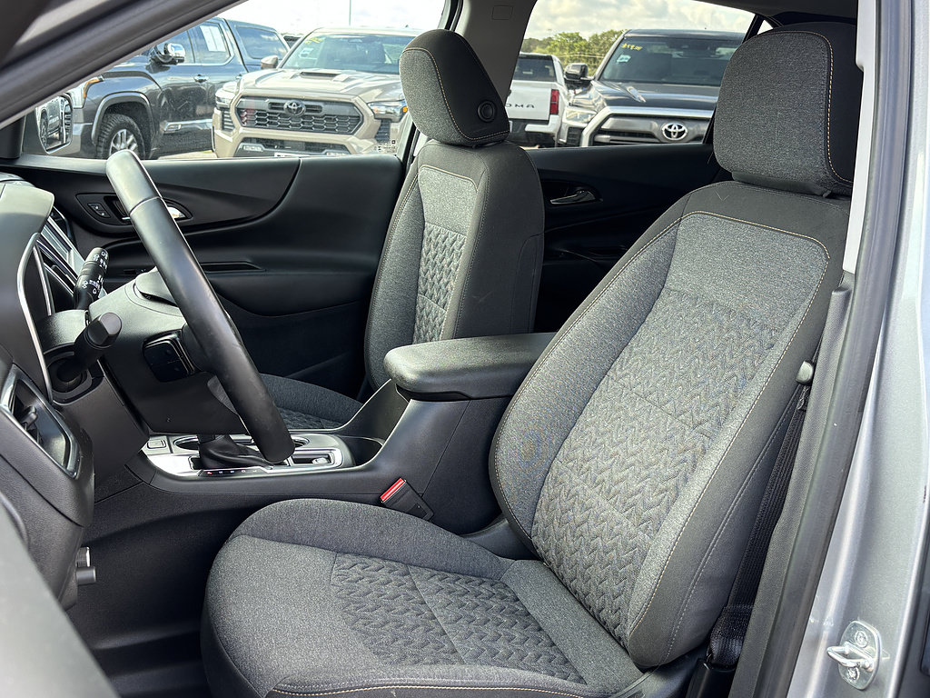 Used 2023 Chevrolet Equinox LT FWD image 14