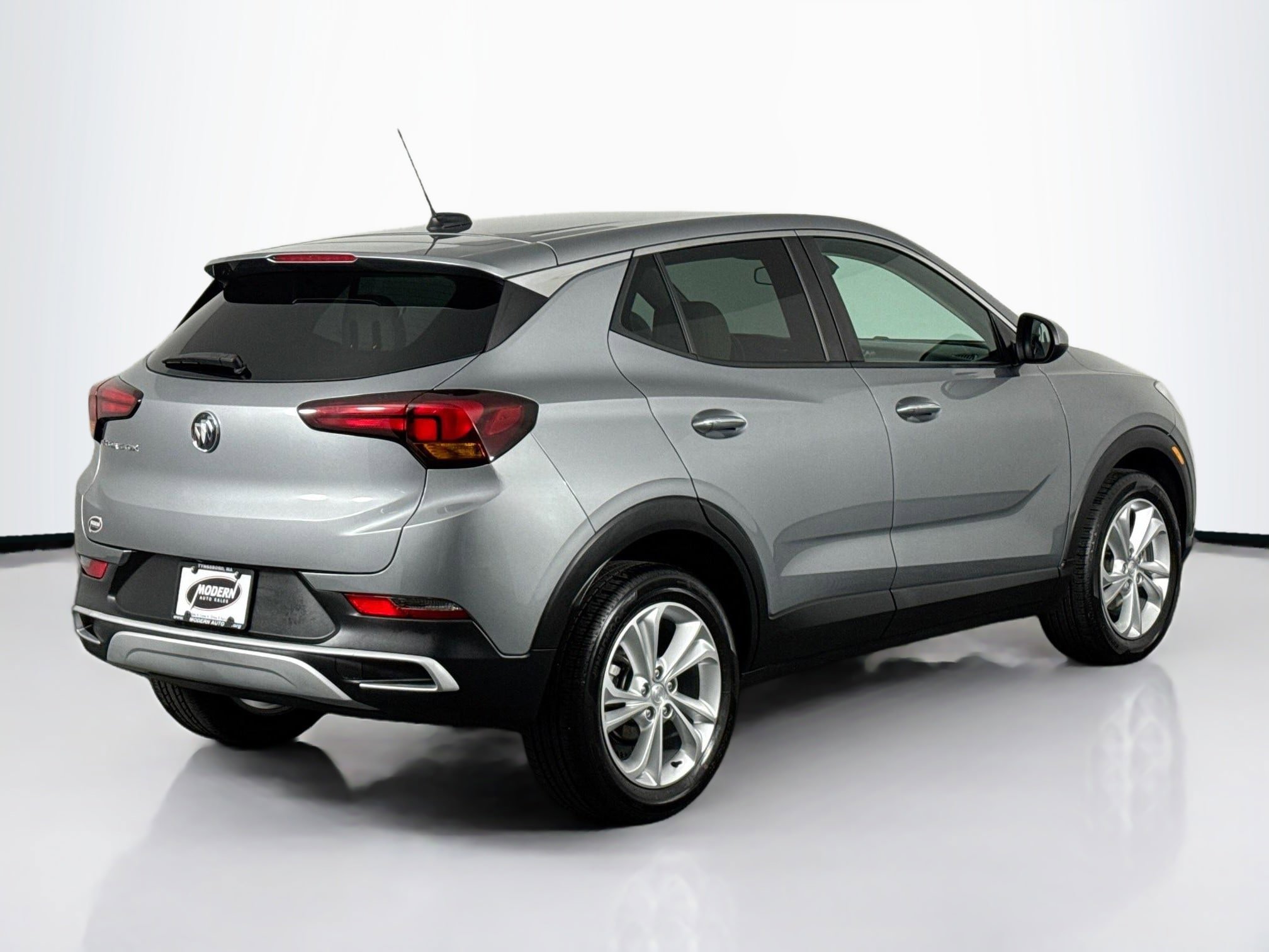 Used 2023 Buick Encore GX Preferred w/ Cold Weather Comfort Package FWD image 11