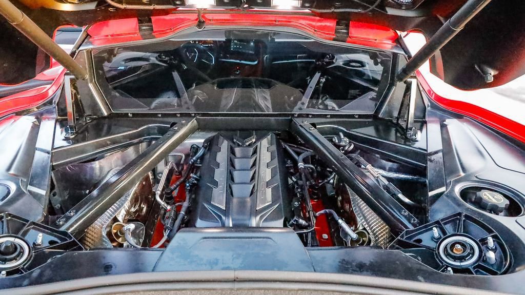 Used 2024 Chevrolet Corvette Stingray Preferred Cpe w/ LPO, Roadside Safety Package image 26