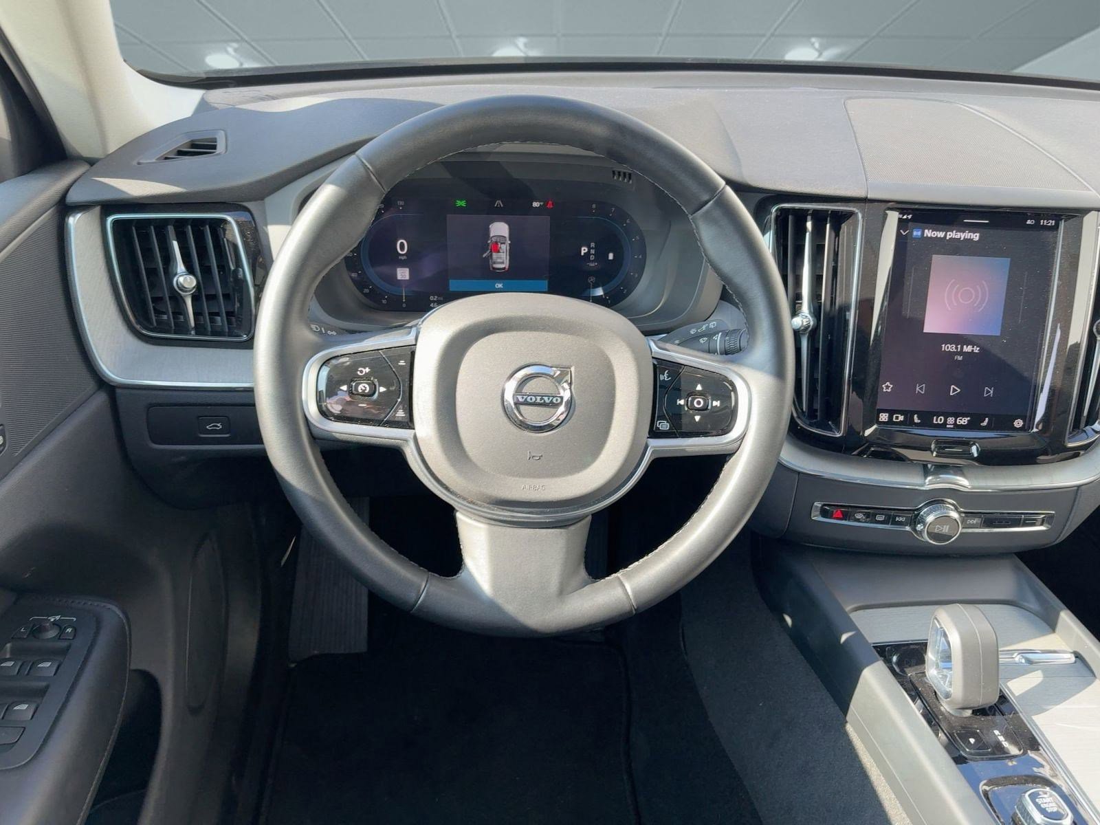 Certified 2025 Volvo XC60 B5 Plus image 26