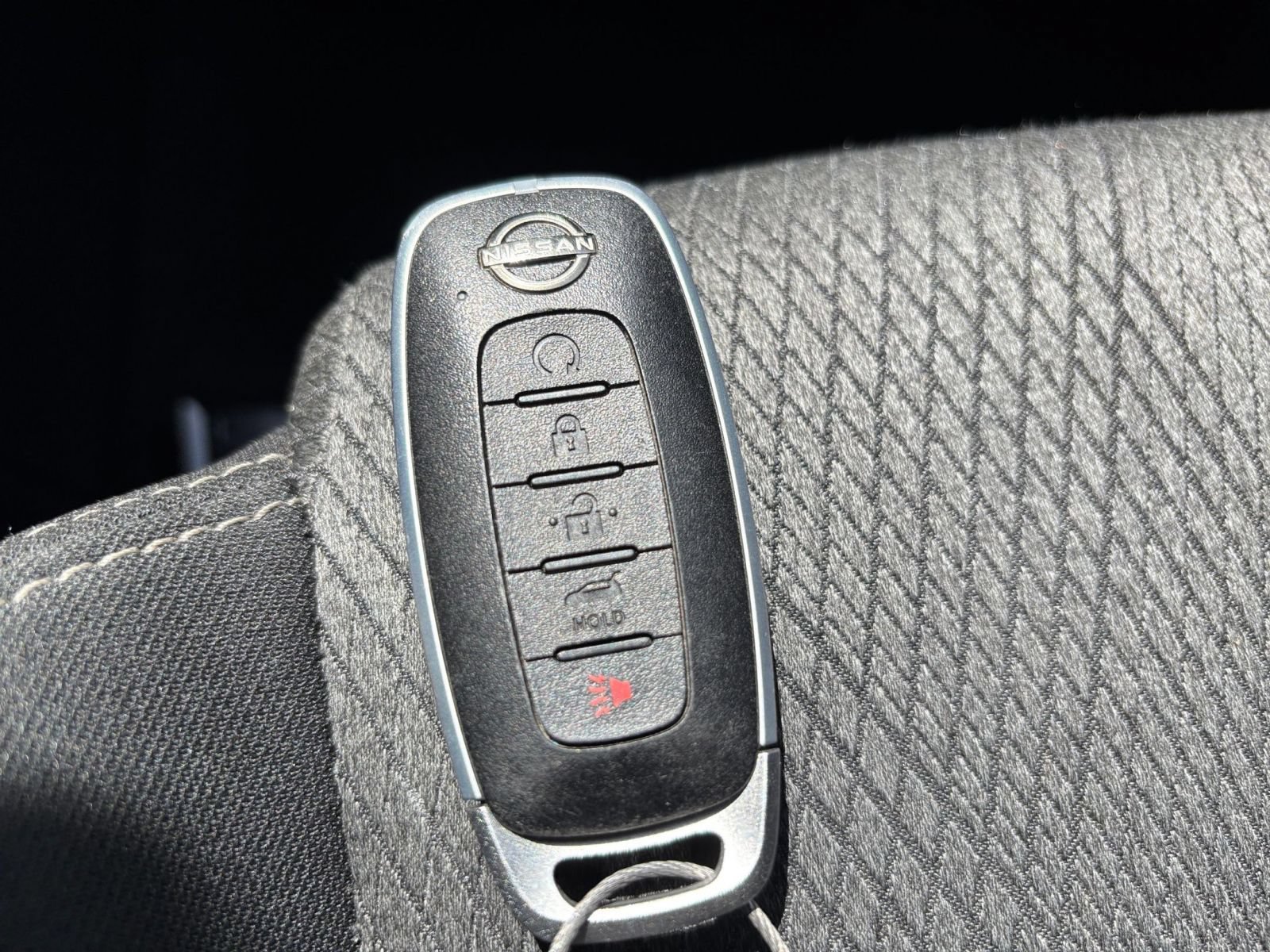 Used 2025 Nissan Rogue SV AWD/4WD image 18