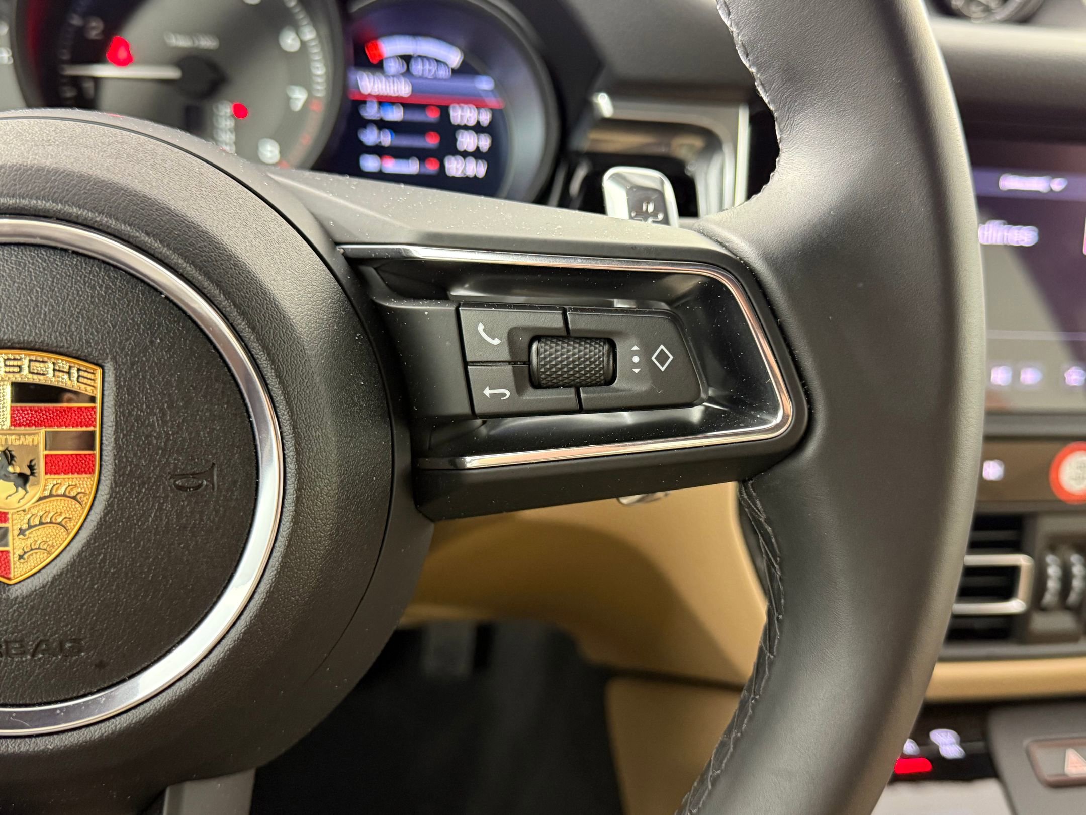 New 2025 Porsche Macan image 20