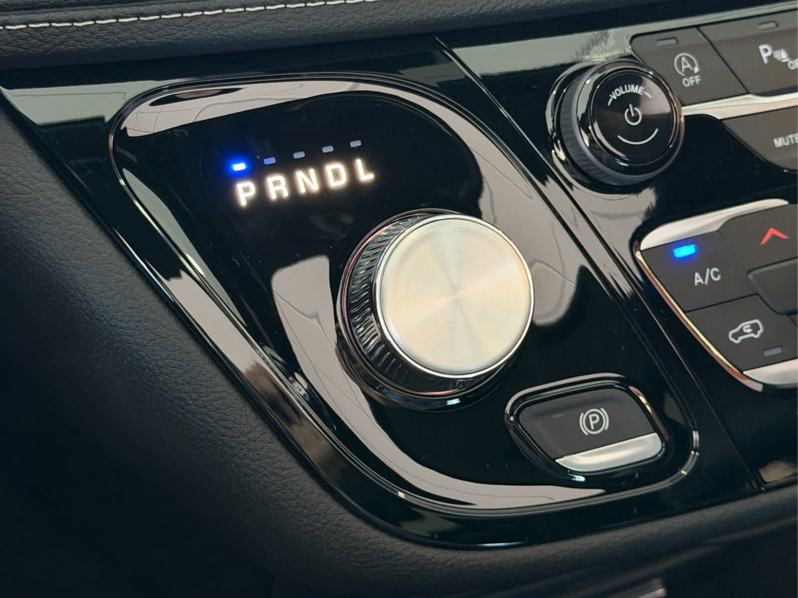 New 2026 Chrysler Pacifica Select image 19