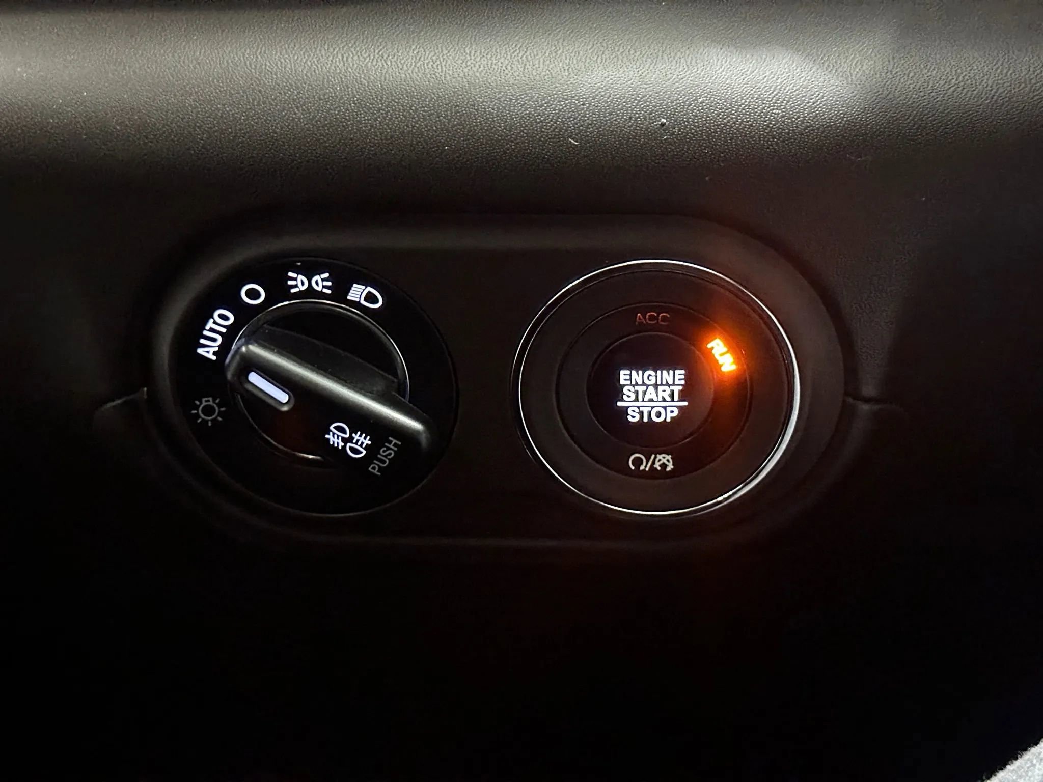 Used 2019 Maserati Levante GranLusso AWD/4WD image 33