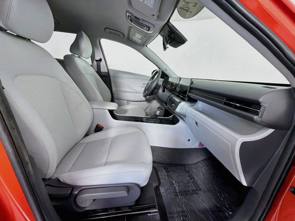 Used 2024 Hyundai Kona SEL FWD image 30