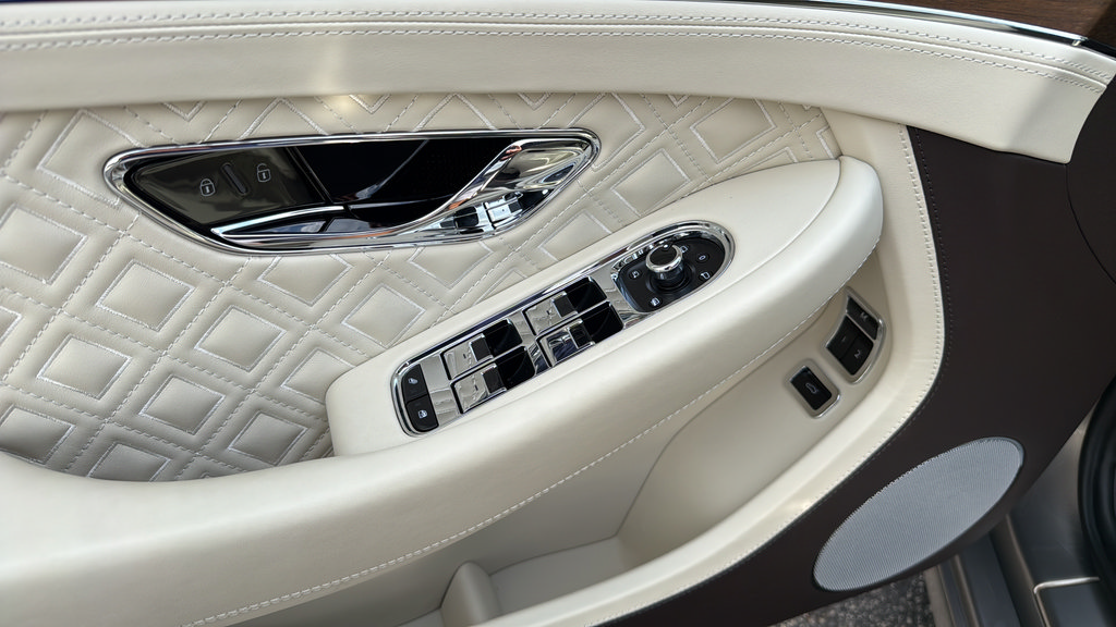 Used 2023 Bentley Continental GT Speed AWD/4WD image 21