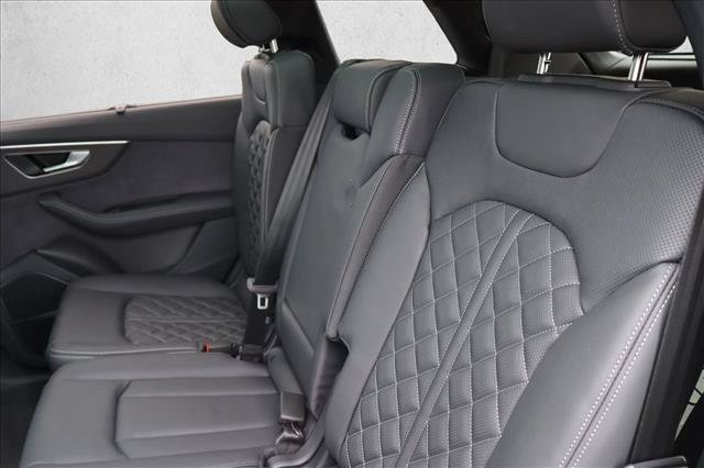New 2026 Audi SQ7 Premium Plus AWD/4WD image 17