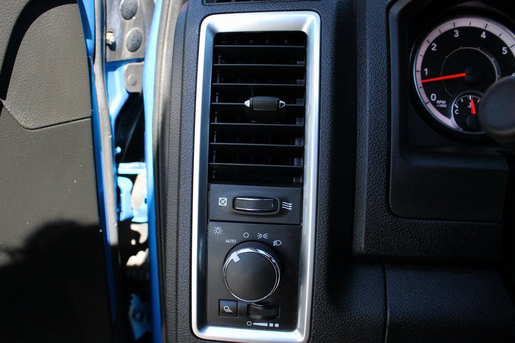 Used 2021 RAM 1500 Classic SLT AWD/4WD image 17