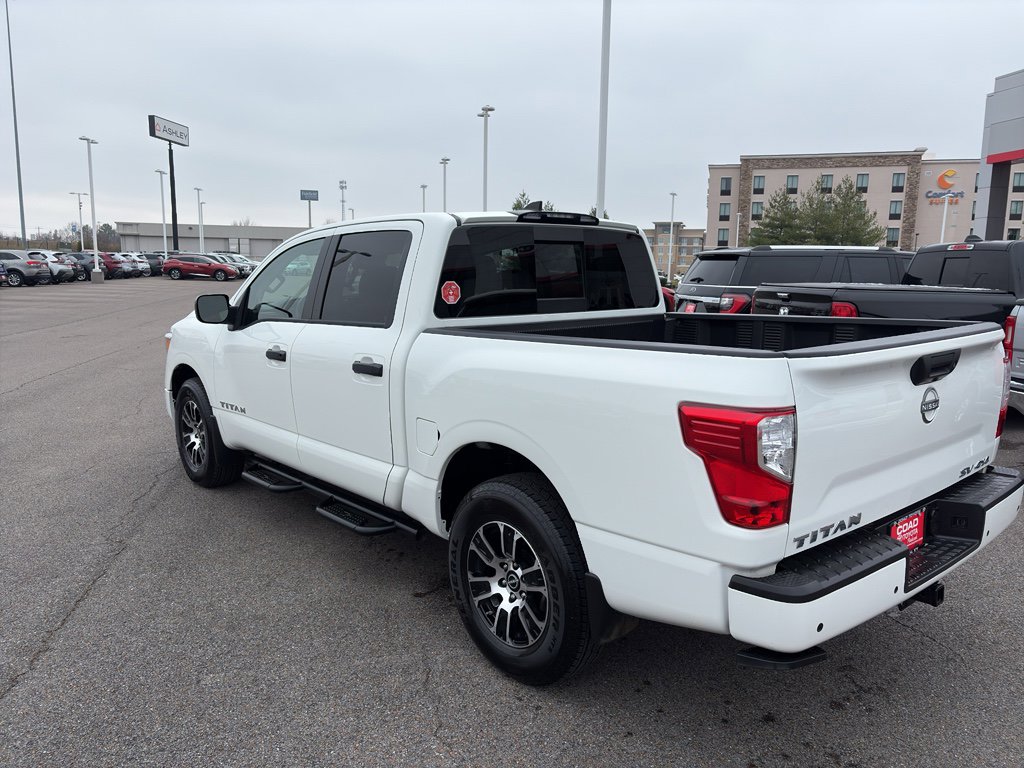 Used 2024 Nissan Titan SV w/ Accessory Utility Package image 4