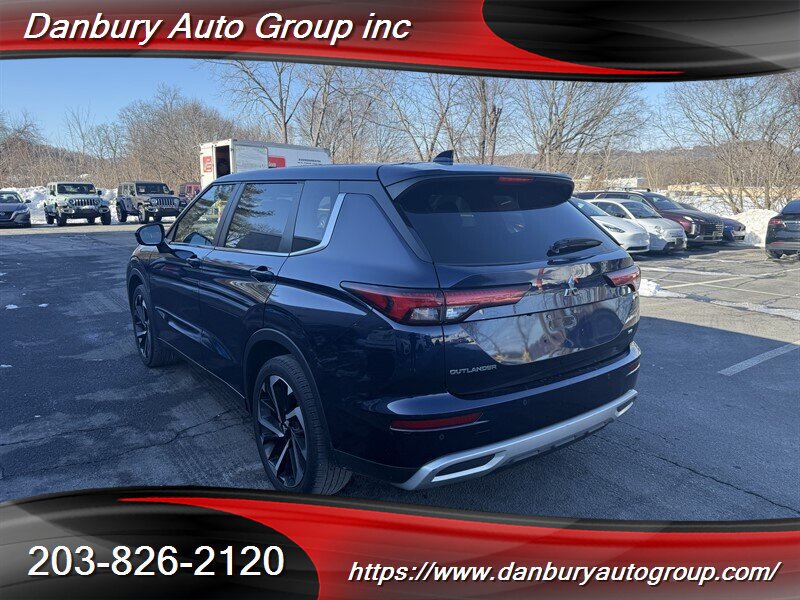 Used 2022 Mitsubishi Outlander SE AWD/4WD image 4