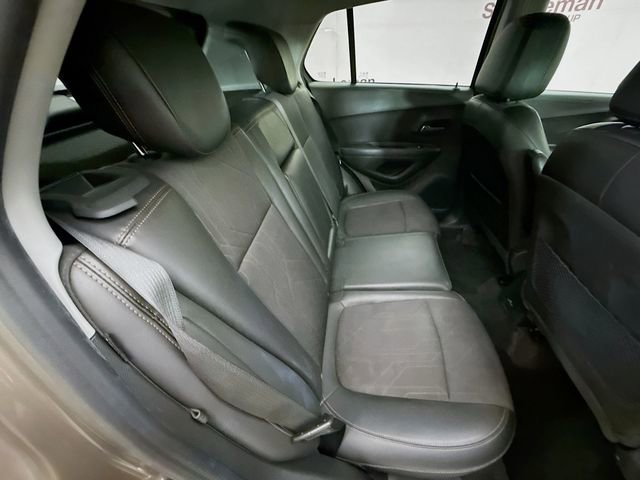 Used 2021 Chevrolet Trax LT w/ Driver Confidence Package image 24