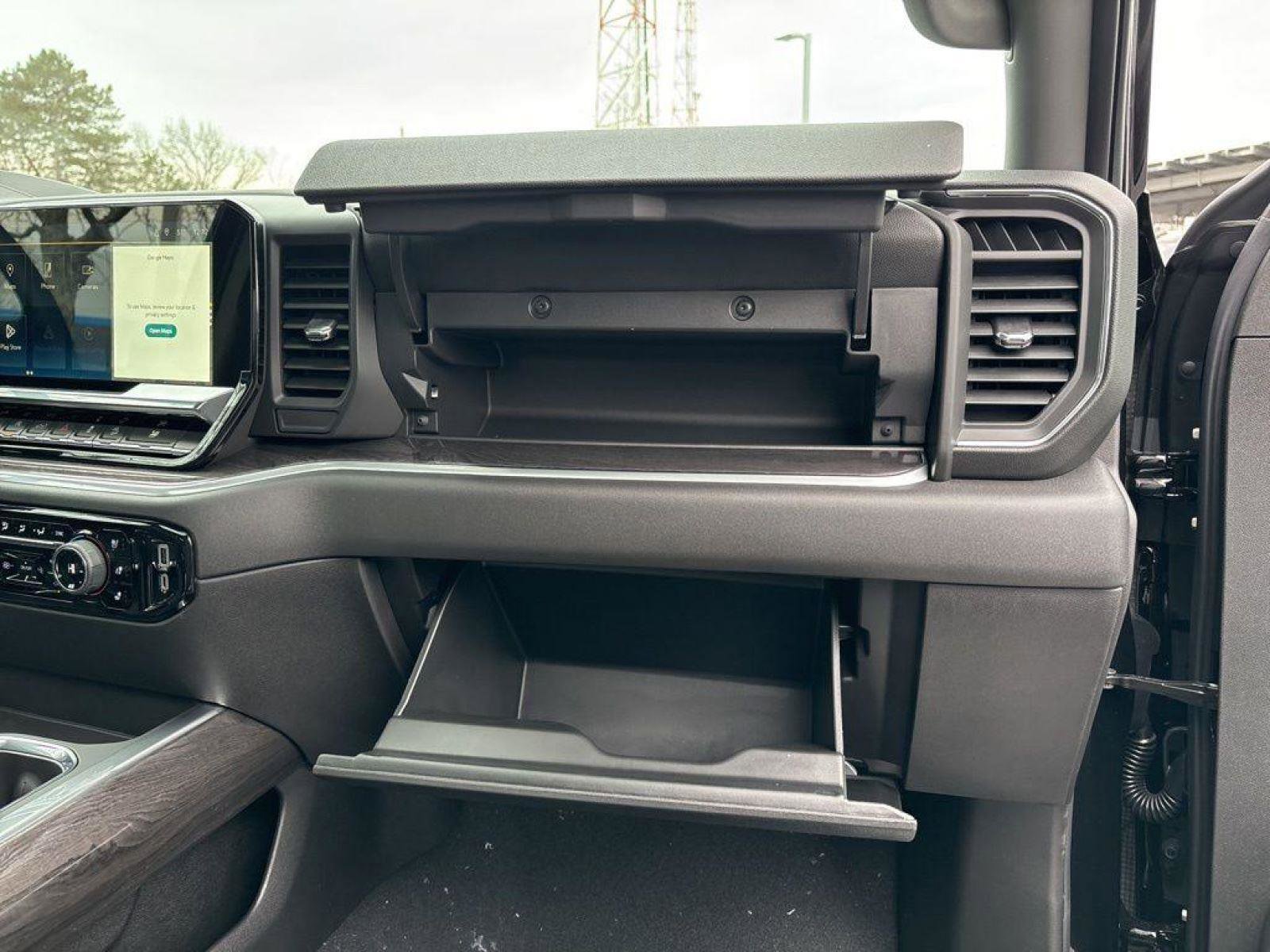 New 2026 Chevrolet Silverado 1500 LTZ w/ LTZ Premium Package AWD/4WD image 21