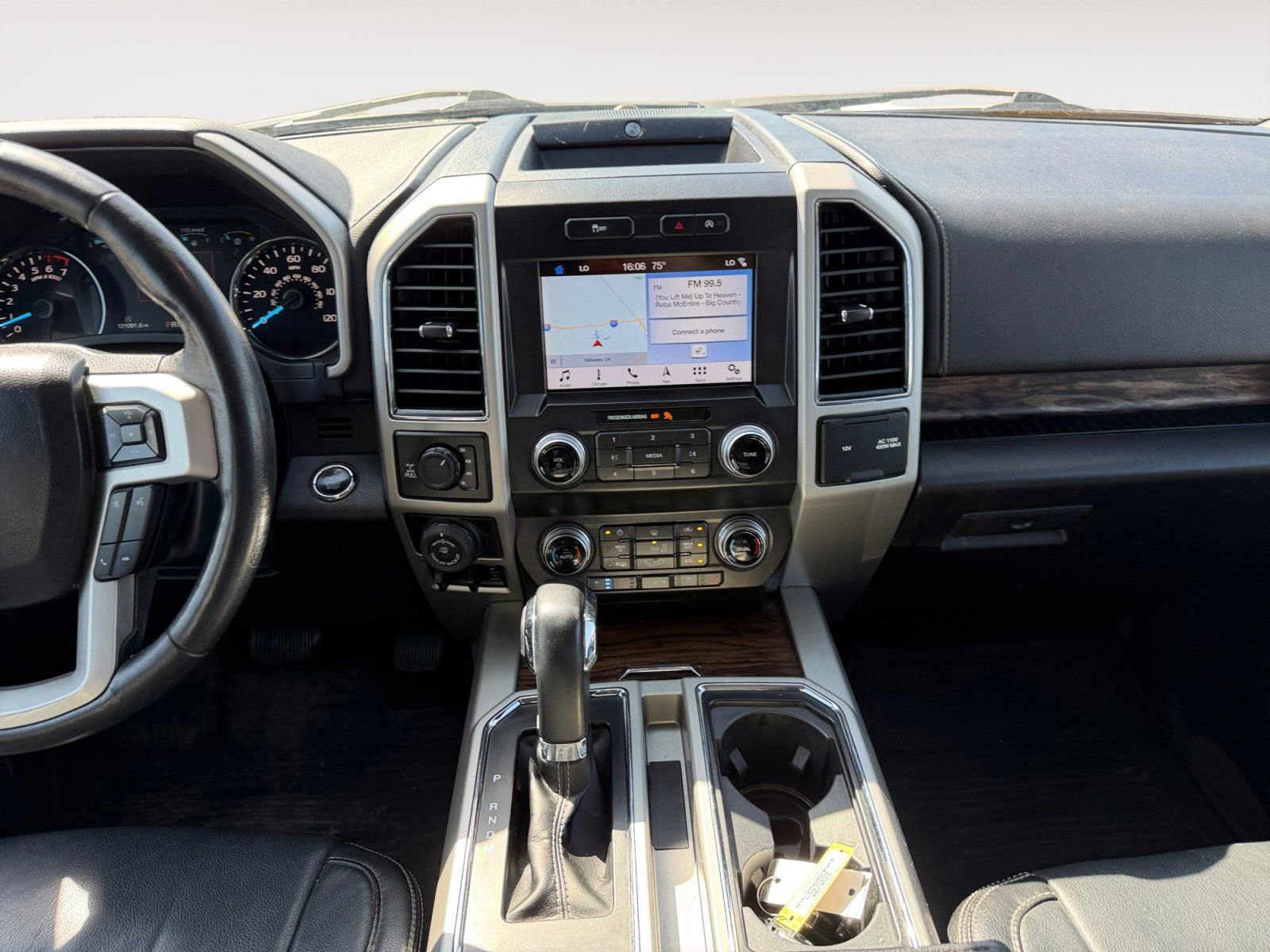 Used 2019 Ford F150 Lariat w/ Equipment Group 502A Luxury AWD/4WD image 9