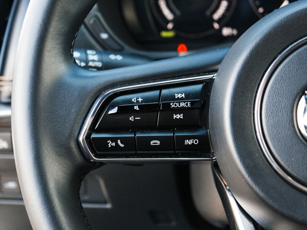 Used 2025 MAZDA CX-70 Plug-In Hybrid w/ Premium Plus AWD/4WD image 15