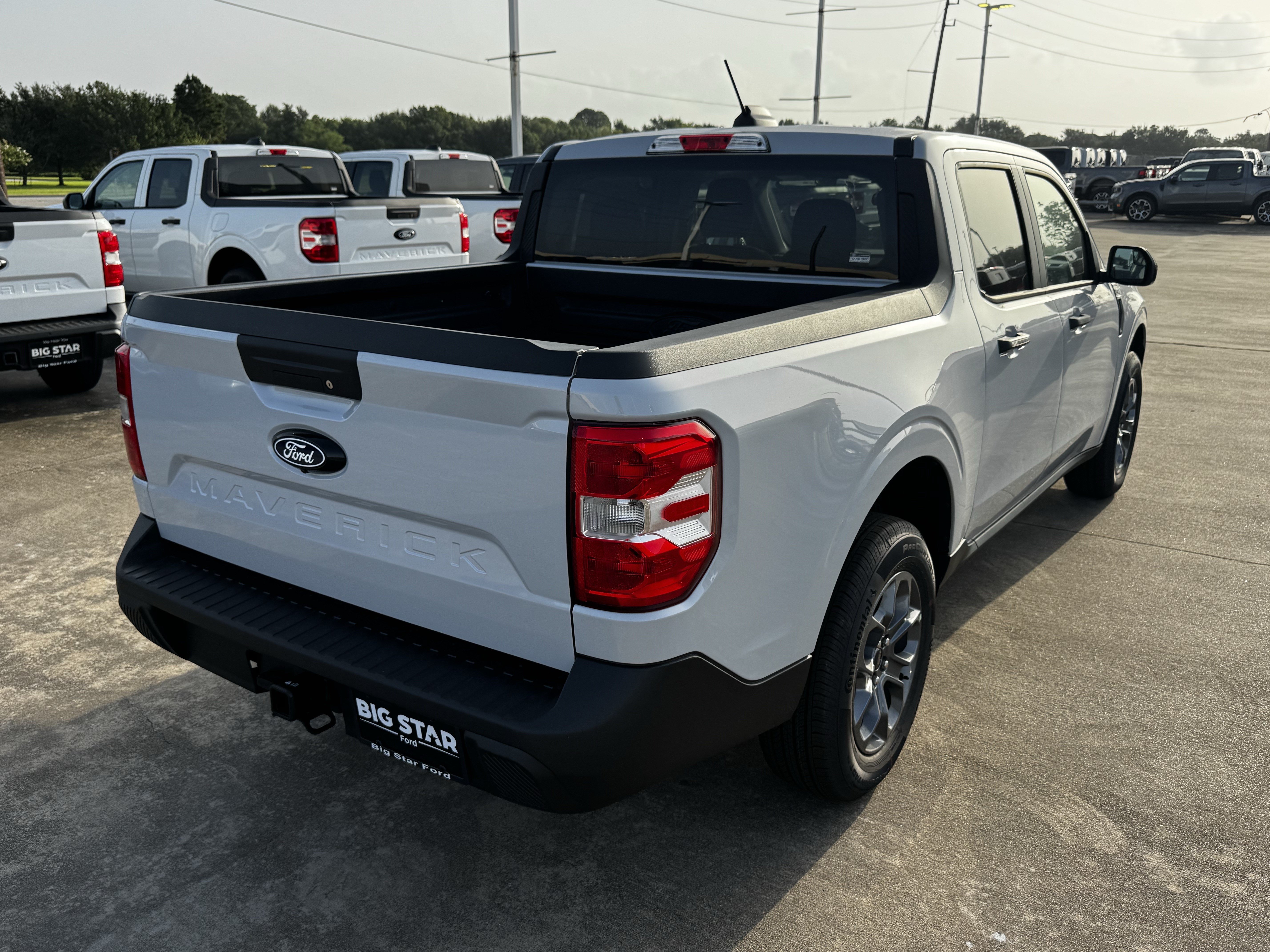 New 2026 Ford Maverick XLT w/ XLT Luxury Package FWD image 7