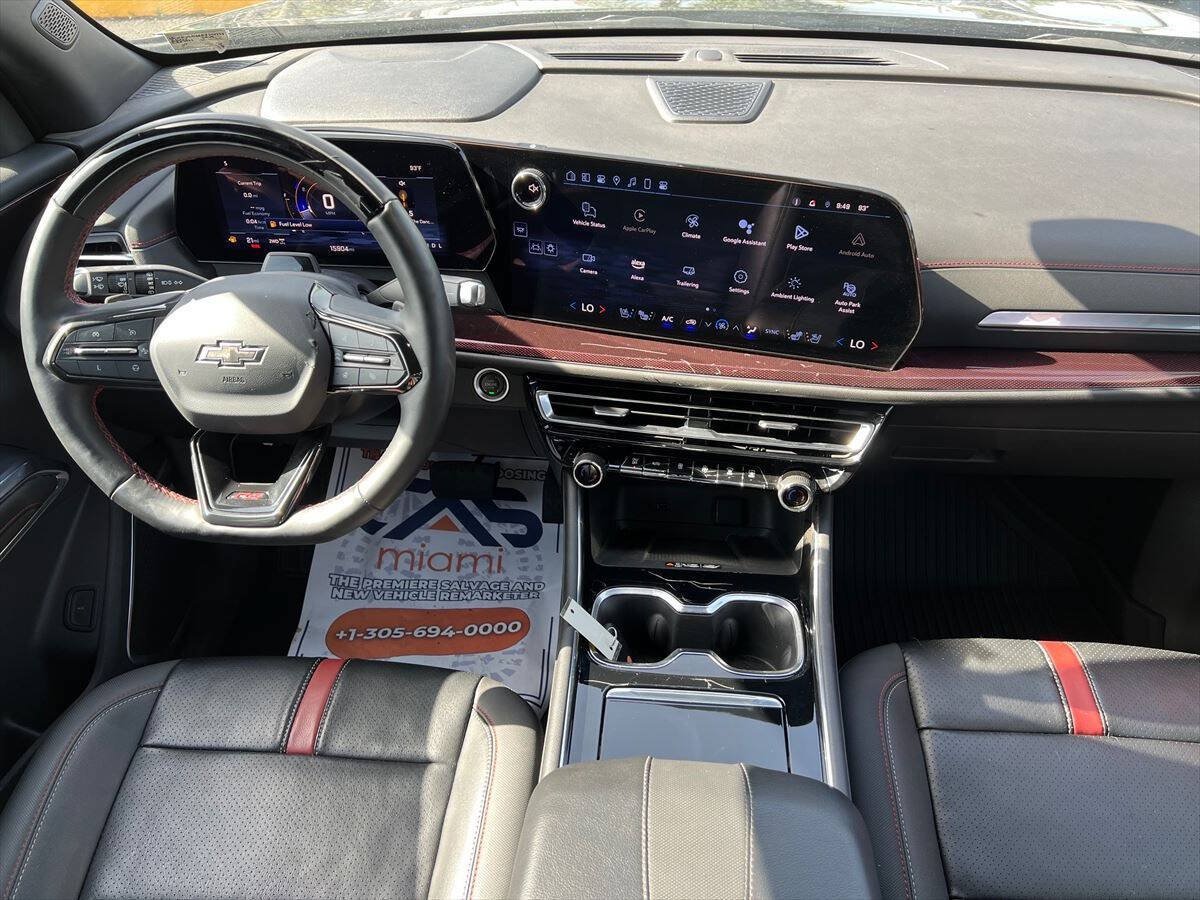 Used 2024 Chevrolet Traverse RS AWD/4WD image 11