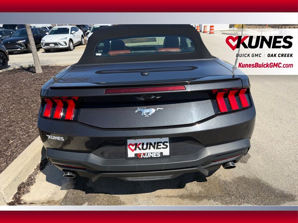 Used 2024 Ford Mustang Premium image 5