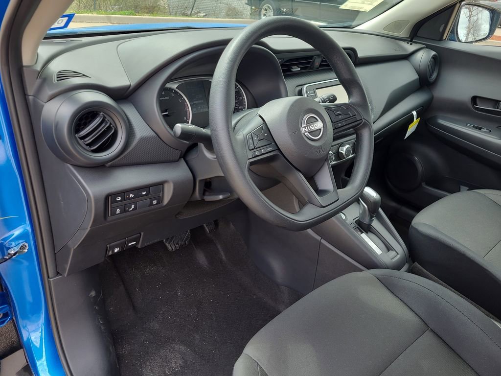 Certified 2025 Nissan Kicks Play S image 15