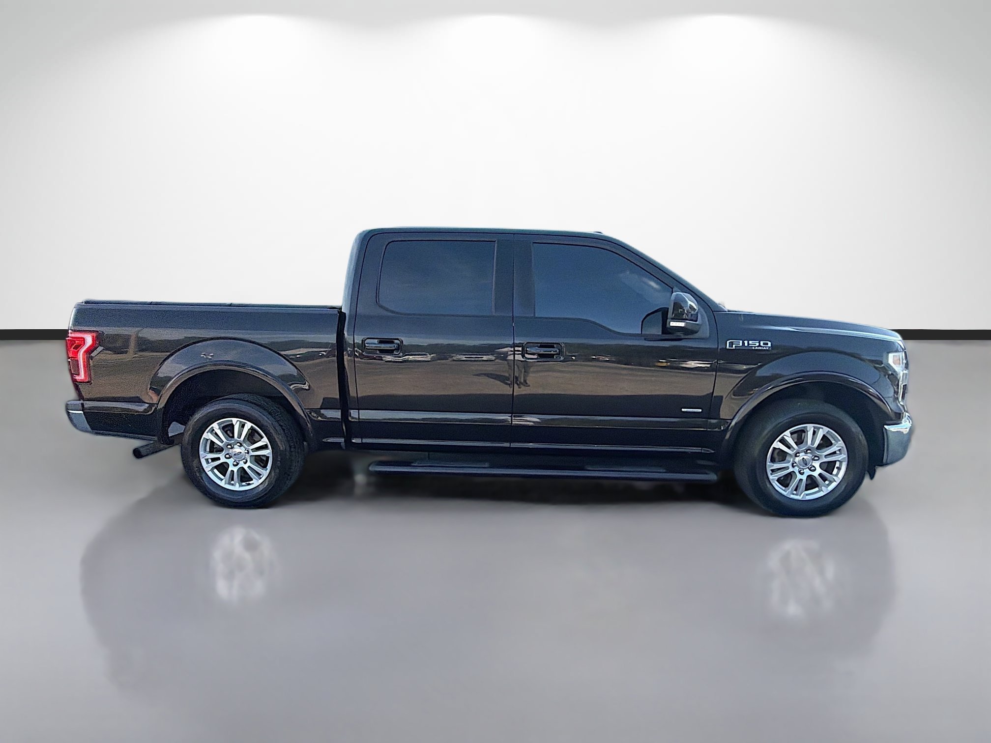 Used 2016 Ford F150 Lariat w/ Equipment Group 501A Mid RWD image 2