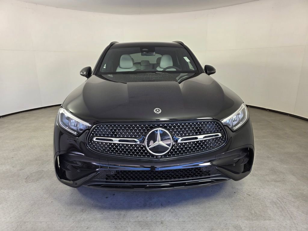 New 2026 Mercedes-Benz GLC 300 image 2