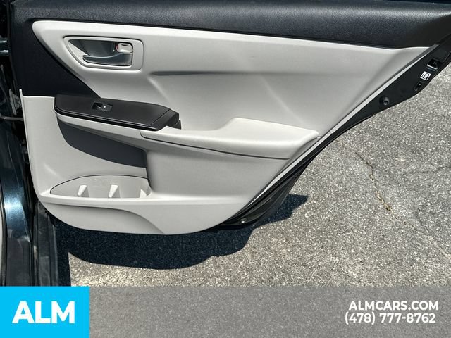 Used 2017 Toyota Camry LE FWD image 18
