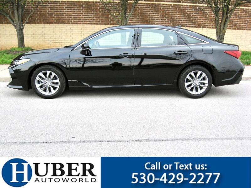 Used 2019 Toyota Avalon XLE FWD image 3