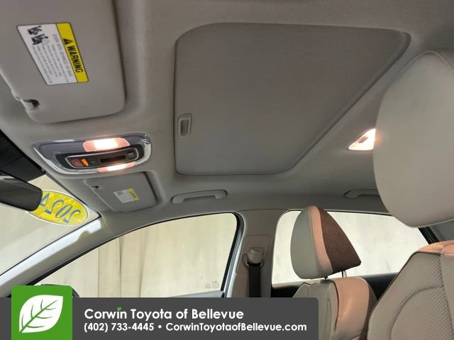 Used 2024 Hyundai Elantra Limited image 21