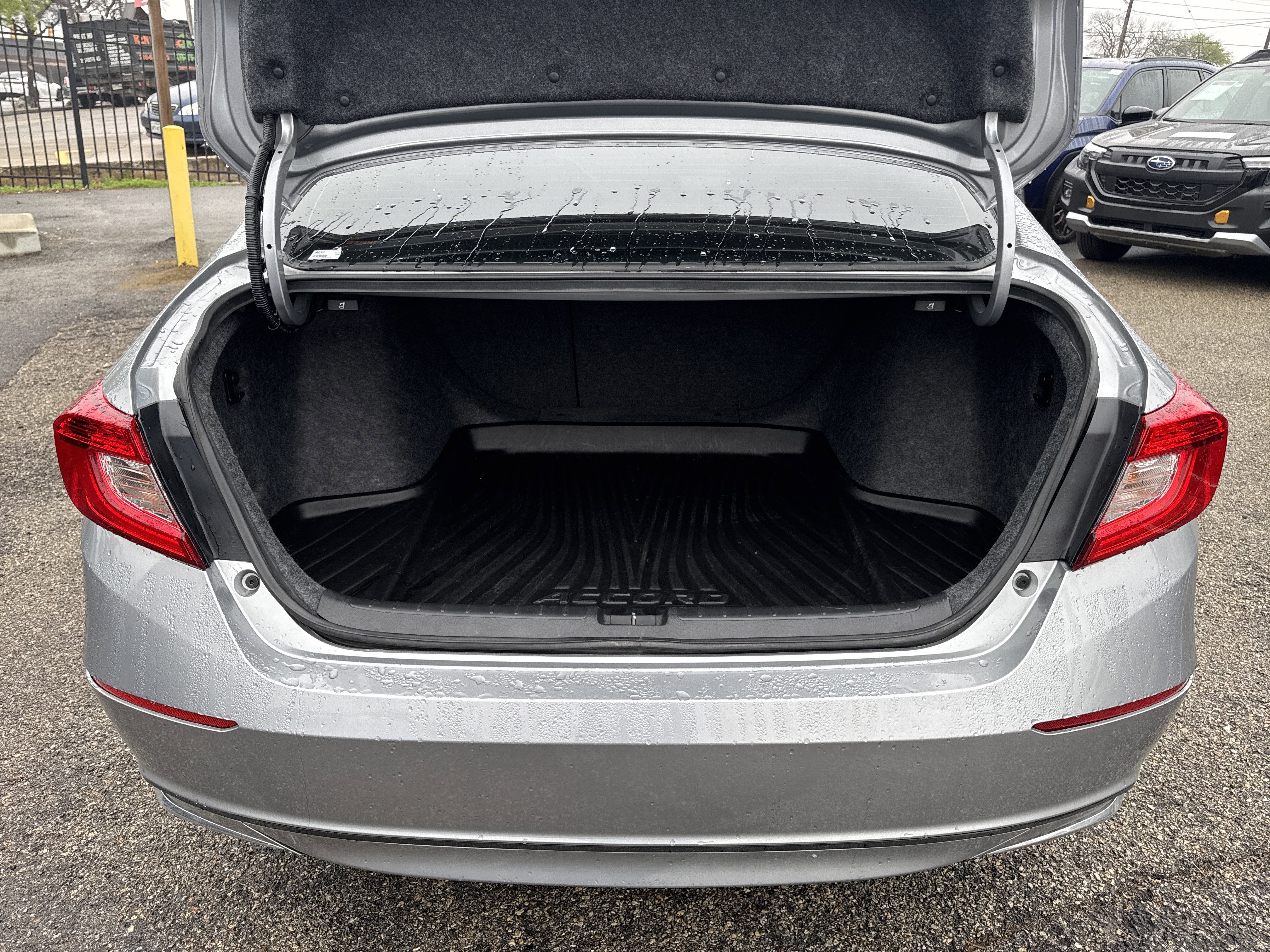 Used 2021 Honda Accord EX image 29