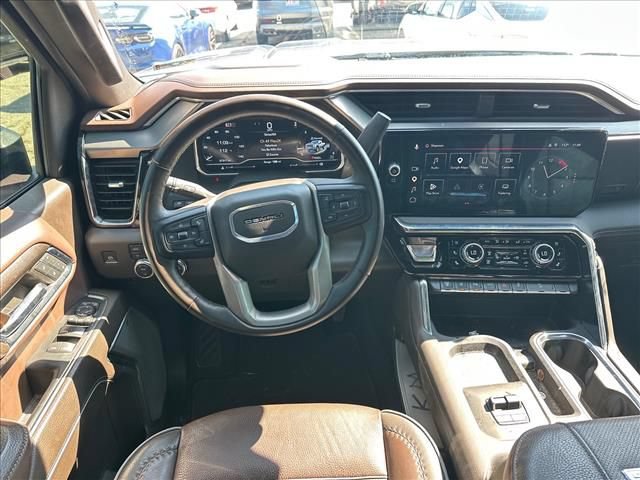 Used 2024 GMC Sierra 2500 Denali w/ Technology Package AWD/4WD image 18