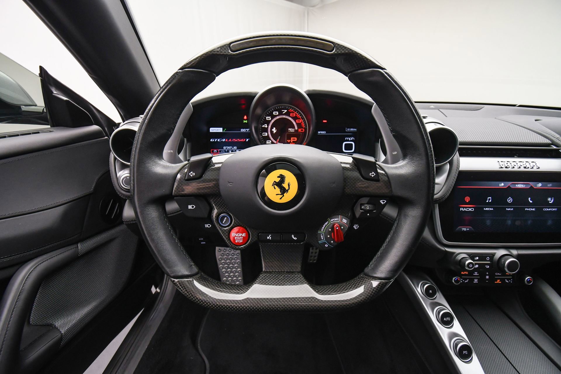 Used 2018 Ferrari GTC4Lusso T image 15