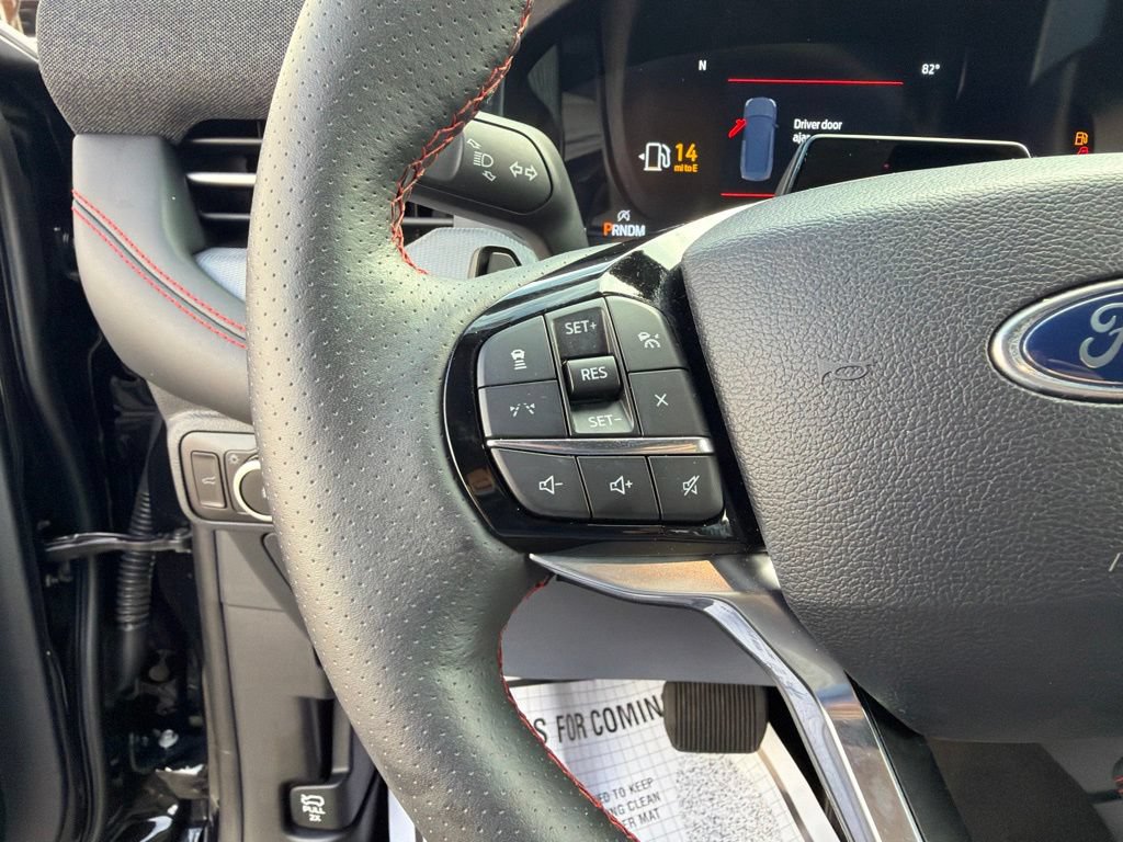 Used 2025 Ford Explorer ST AWD/4WD image 31