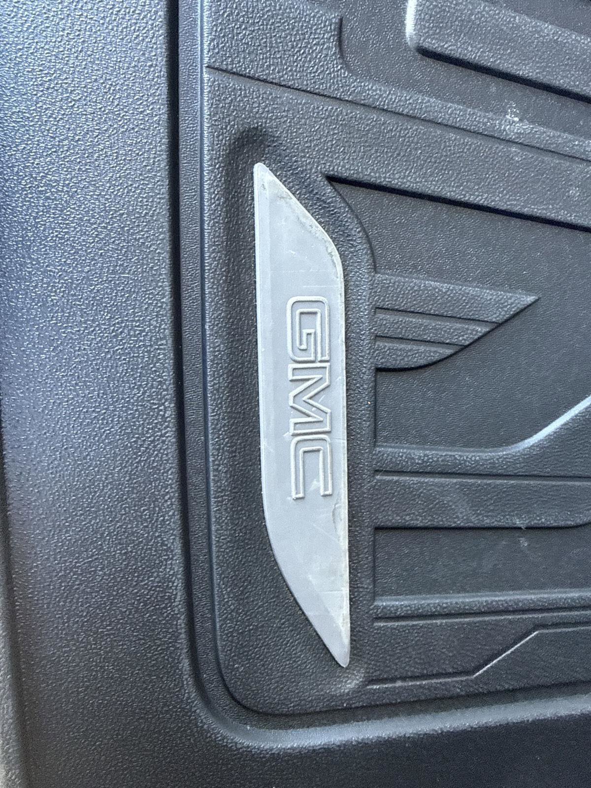 Used 2025 GMC Yukon AT4 w/ Premium Trailering Package image 17