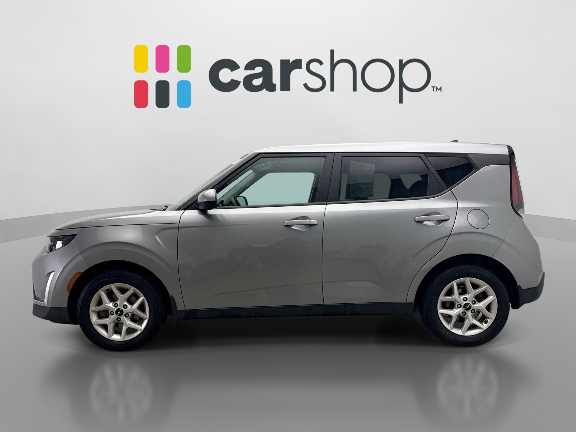 Used 2023 Kia Soul LX w/ LX Technology Package FWD image 2