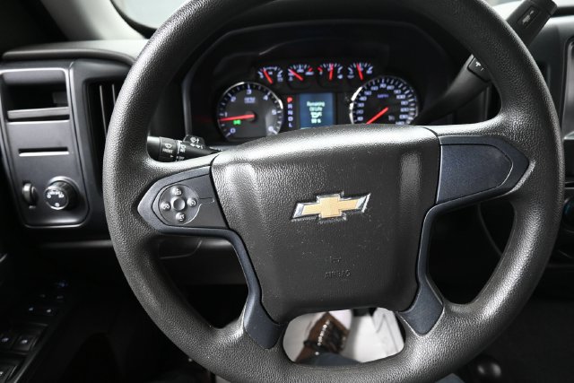 Used 2019 Chevrolet Silverado 1500 Custom w/ Custom Convenience Package AWD/4WD image 8
