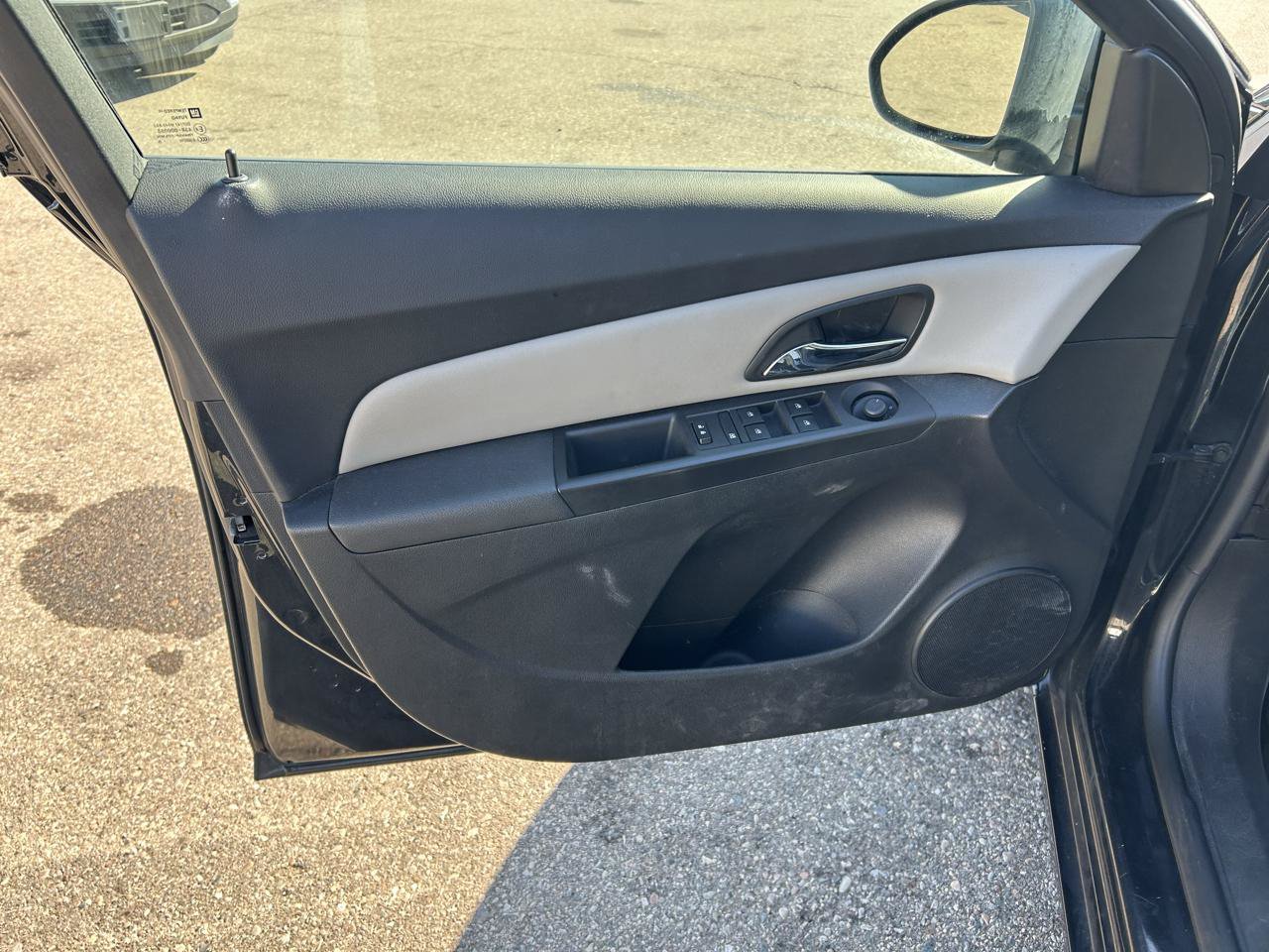 Used 2016 Chevrolet Cruze LS FWD image 14