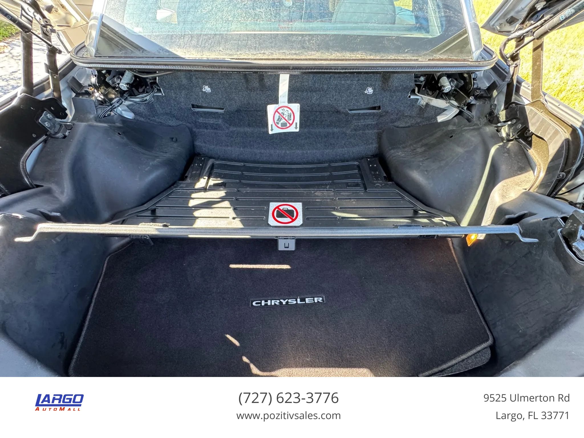 Used 2011 Chrysler 200 Limited FWD image 28
