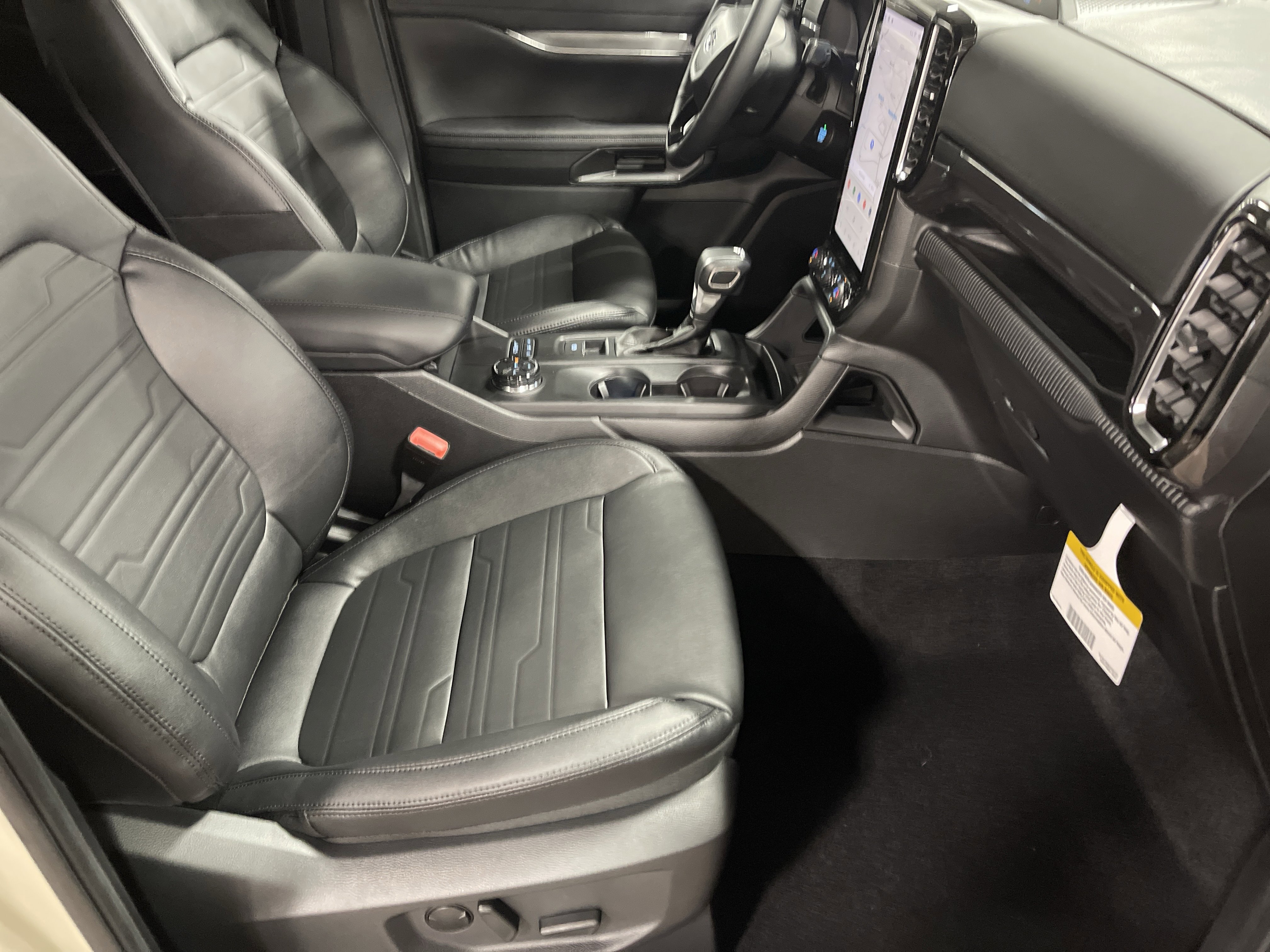 New 2025 Ford Ranger Lariat w/ FX4 Off-Road Package image 15