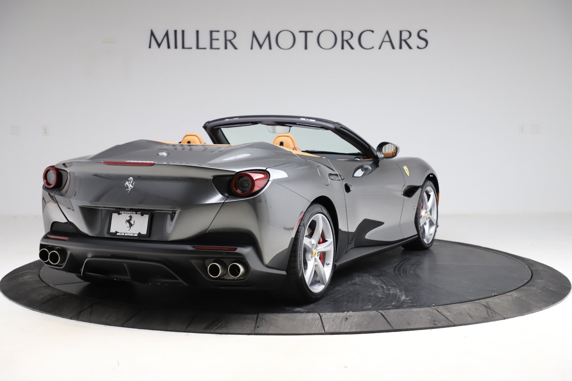 Certified 2020 Ferrari Portofino RWD image 8