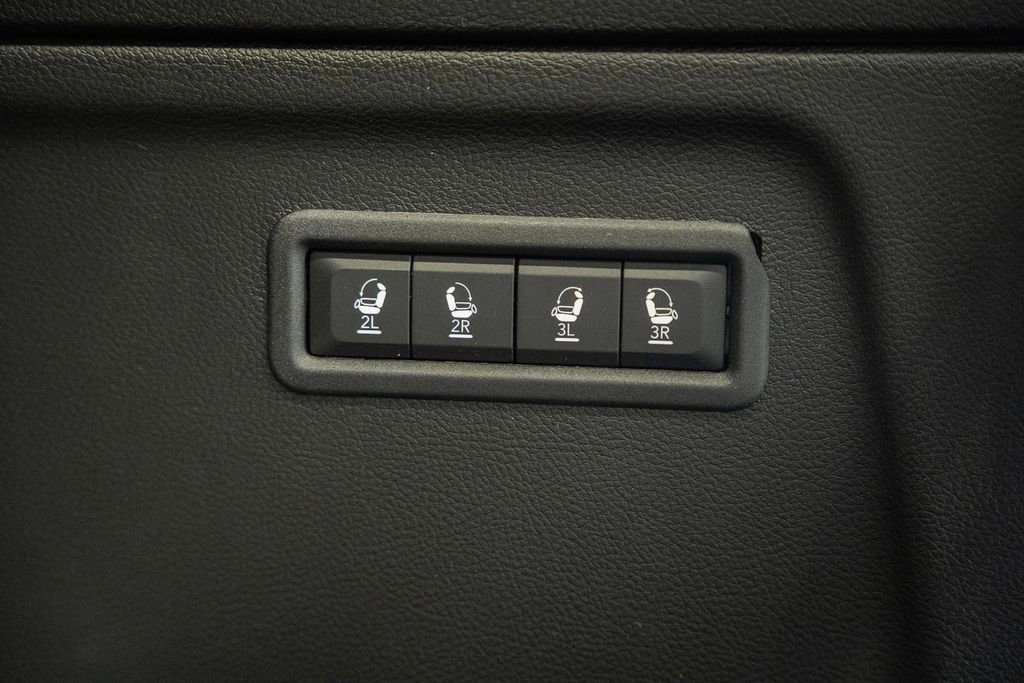 New 2026 Jeep Grand Wagoneer L 4WD image 10