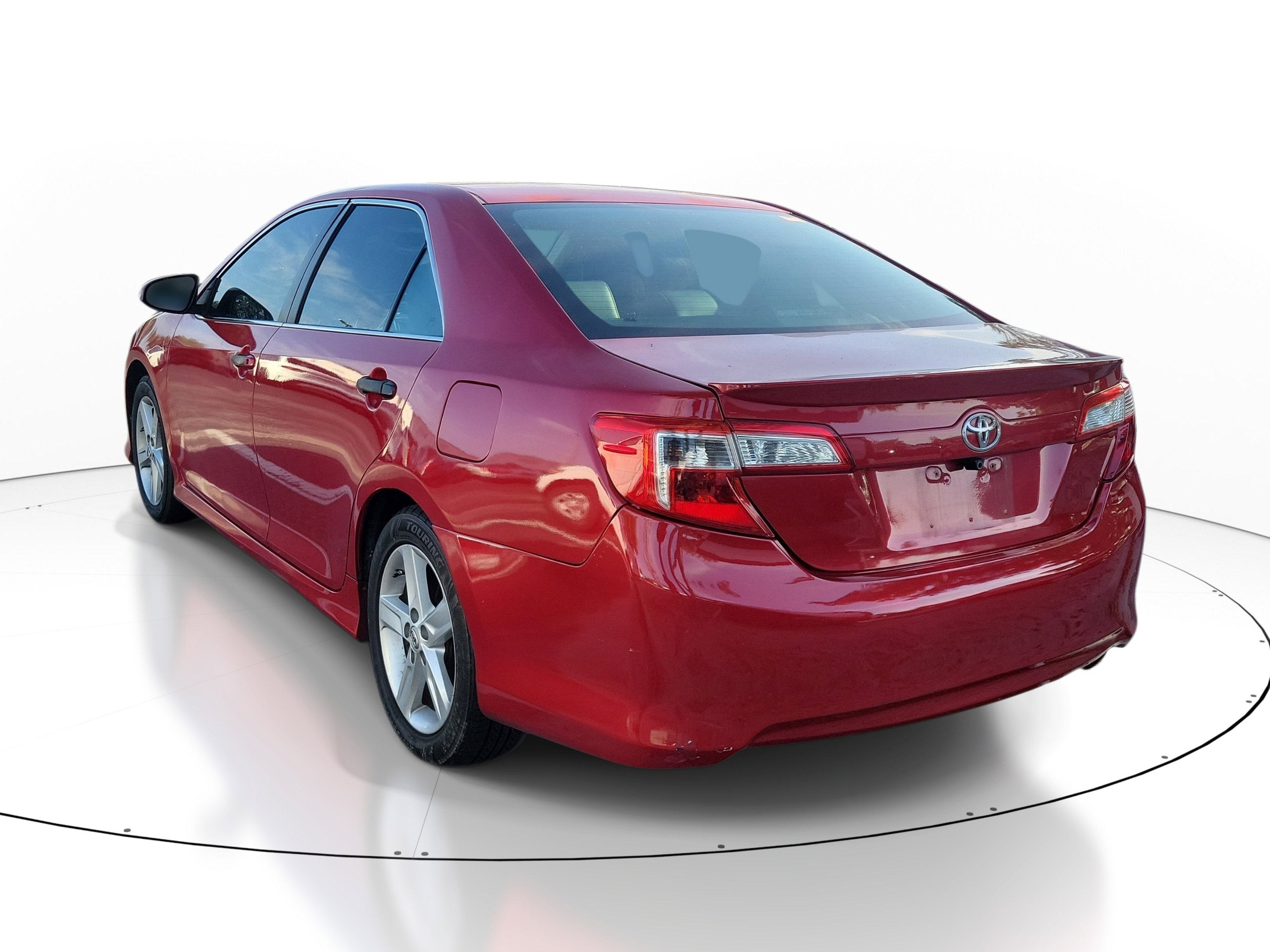 Used 2013 Toyota Camry SE image 4